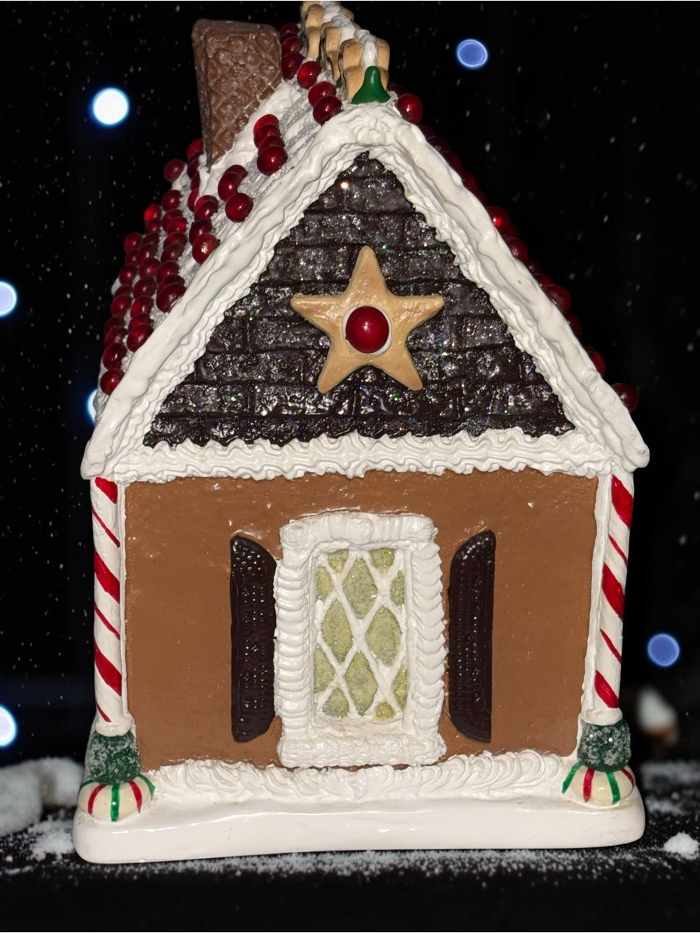 Bakerkins
by BYERS' CHOICE LTD Shortbread Cookie Chalet MSRP $299.95 - Picture 2 of 6